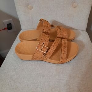 Vionic sandals cork size 8